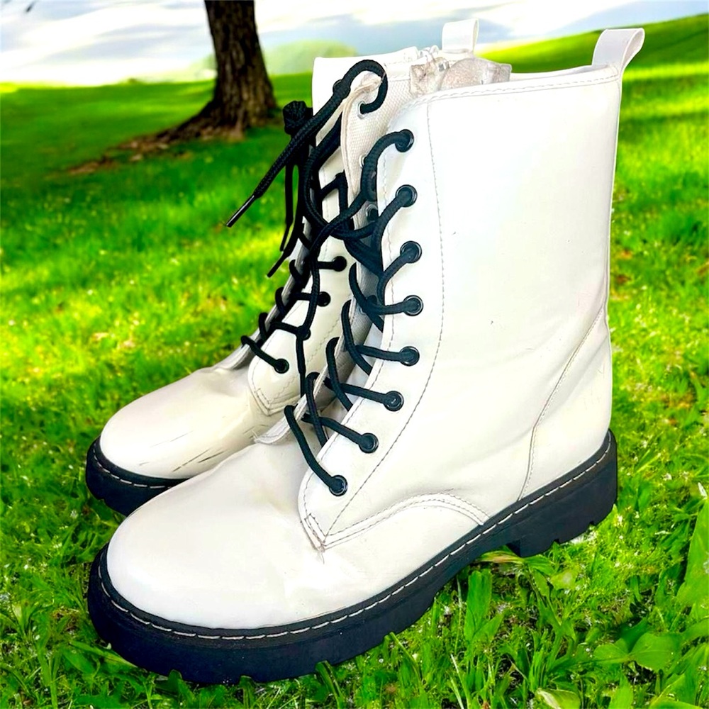 ROUGE 🤍 combat boots